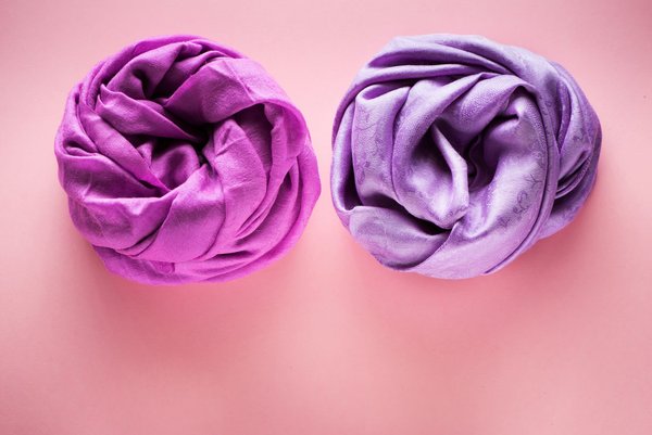 What Are the Best Scarf Tying Techniques for a Sophisticated Office Look?